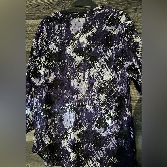 5/$10  Women’s purple sheer top - Picture 8 of 8
